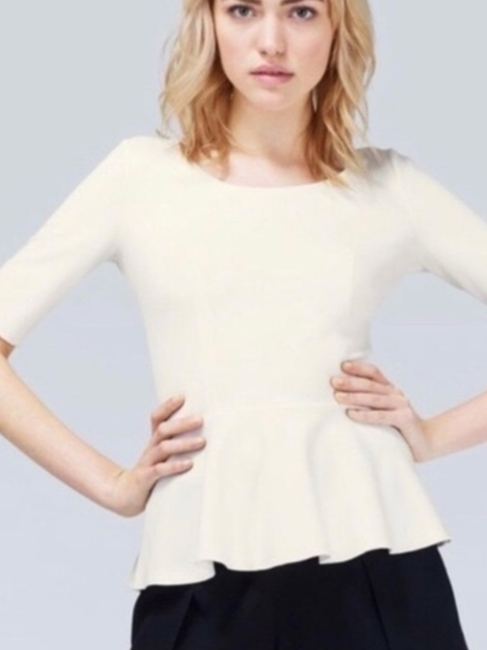 ARITZIA T BABATON Barrett Cream Peplum Short Sleeve Top Exposed Back Zipper Sz M